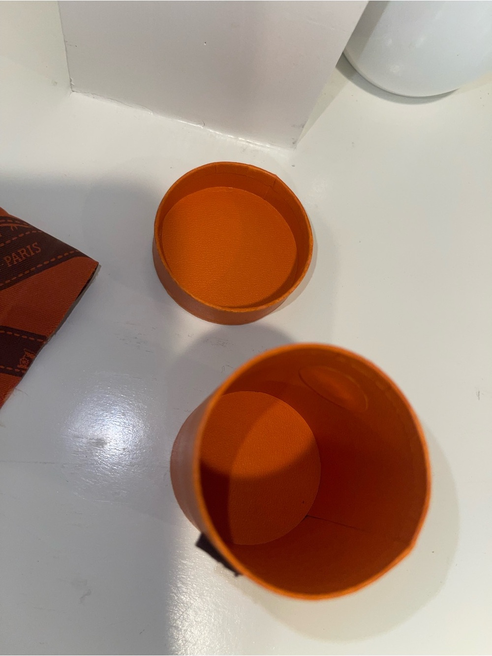 Hermès Twilly Scarf Orange Brown Pattern with Box - Fair Condition - Picture 9 of 11